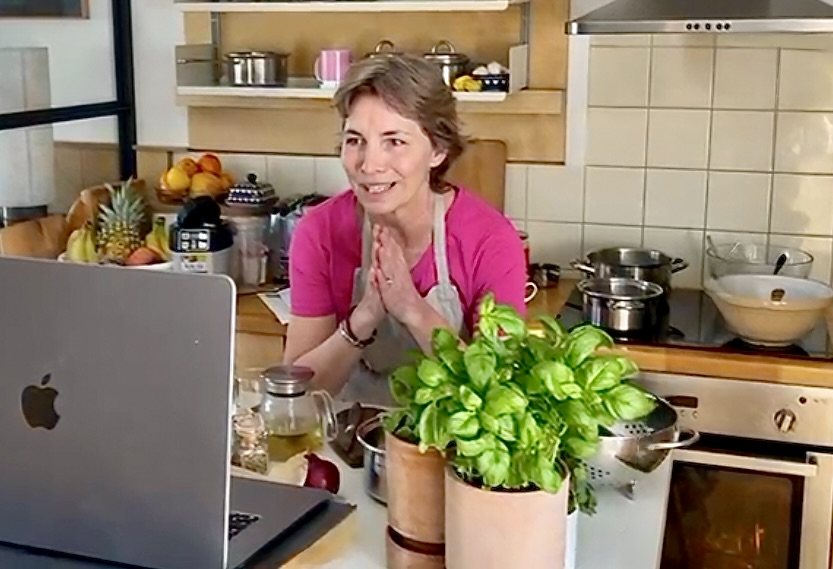 Corinna teaching in her kitchen